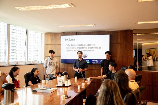Estudantes de Barueri conquistam 1º e 2º lugares no desafio nacional de tecnologia e saúde