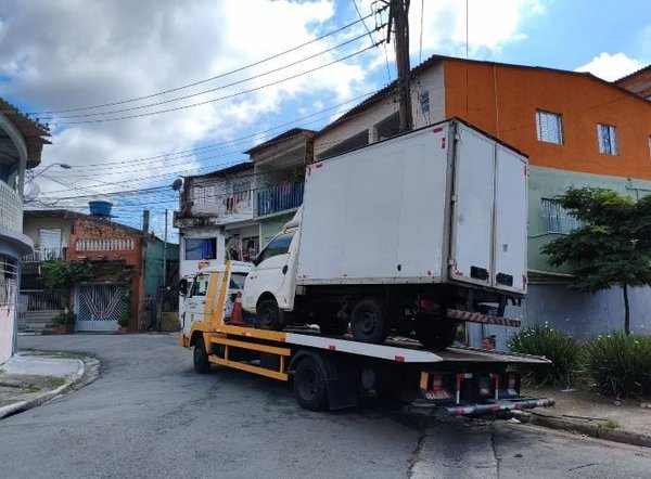 Barueri intensifica fiscalização e remoção de veículos abandonados
