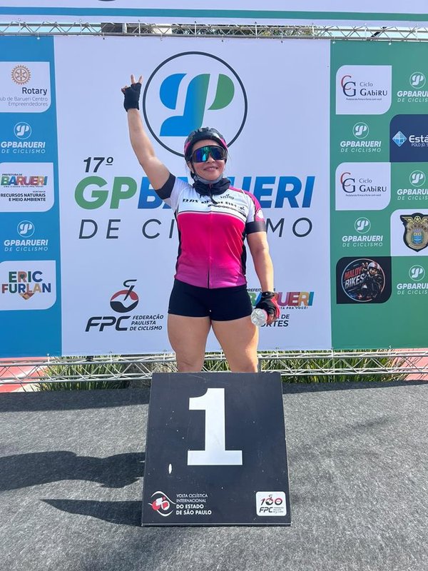 Mais de 460 ciclistas participam da 17ª edição do GP Barueri