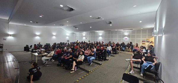 Café com Libras reúne comunidade surda de Barueri para falar sobre empreendedorismo