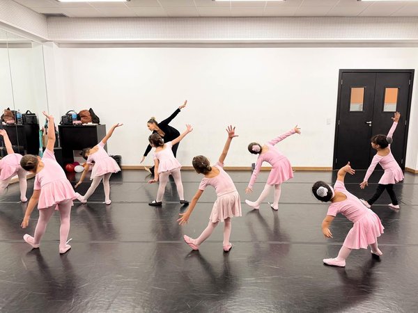 Oficinas de dança são opções para a população de Barueri