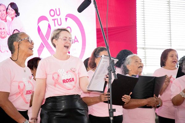 Informação, acesso e acolhimento marcam a abertura do Outubro Rosa 2026 em Barueri