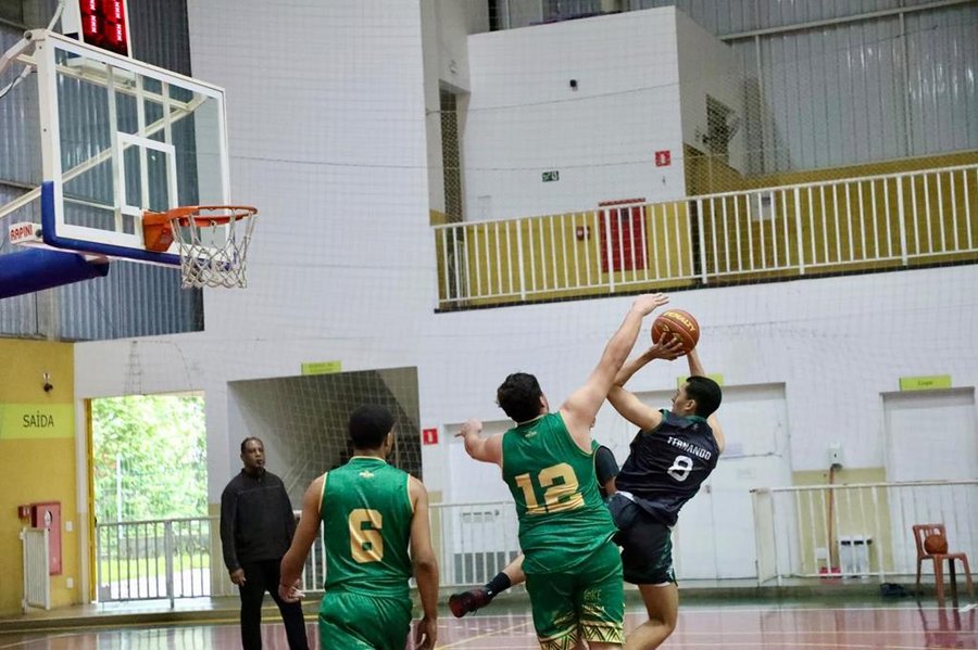 Semifinais do Campeonato Amador de Basquete de Barueri acontecem no próximo sábado, dia 17