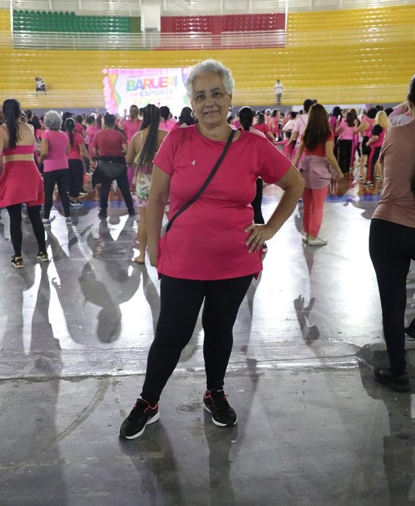 Balada Rosa reúne alunos do Esporte em noite de dança e conscientização