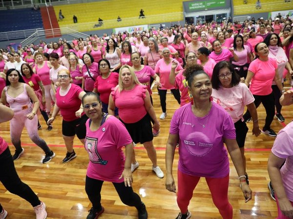 Balada Rosa reúne alunos do Esporte em noite de dança e conscientização